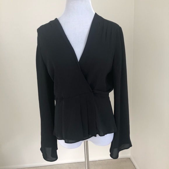 Elizabeth and James Layla Wrap Top - Picture 2 of 8